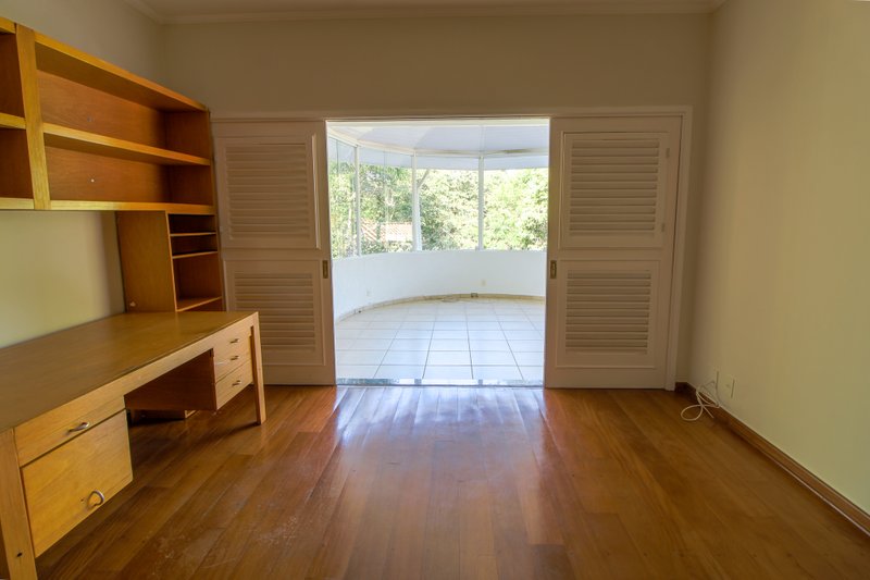 Casa com 4 quartos à venda, 433 m² por R$ 1.500.000 - Condomínio Saint Claire - Sorocaba Rua Amélio Mascella Sorocaba - 