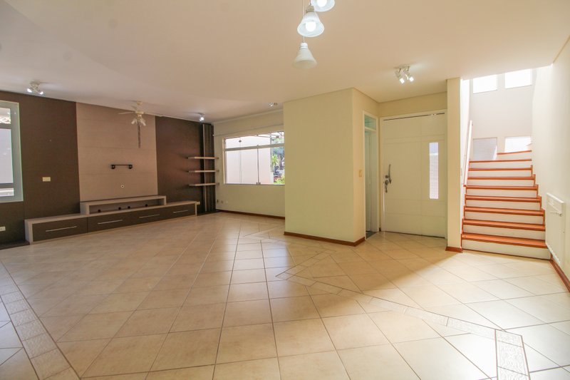 Casa com 4 quartos à venda, 433 m² por R$ 1.500.000 - Condomínio Saint Claire - Sorocaba Rua Amélio Mascella Sorocaba - 