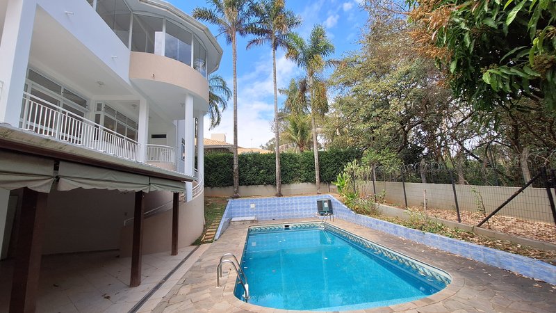 Casa com 4 quartos à venda, 433 m² por R$ 1.500.000 - Condomínio Saint Claire - Sorocaba Rua Amélio Mascella Sorocaba - 