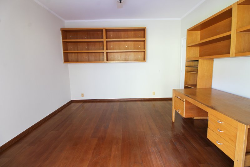 Casa com 4 quartos à venda, 433 m² por R$ 1.500.000 - Condomínio Saint Claire - Sorocaba Rua Amélio Mascella Sorocaba - 