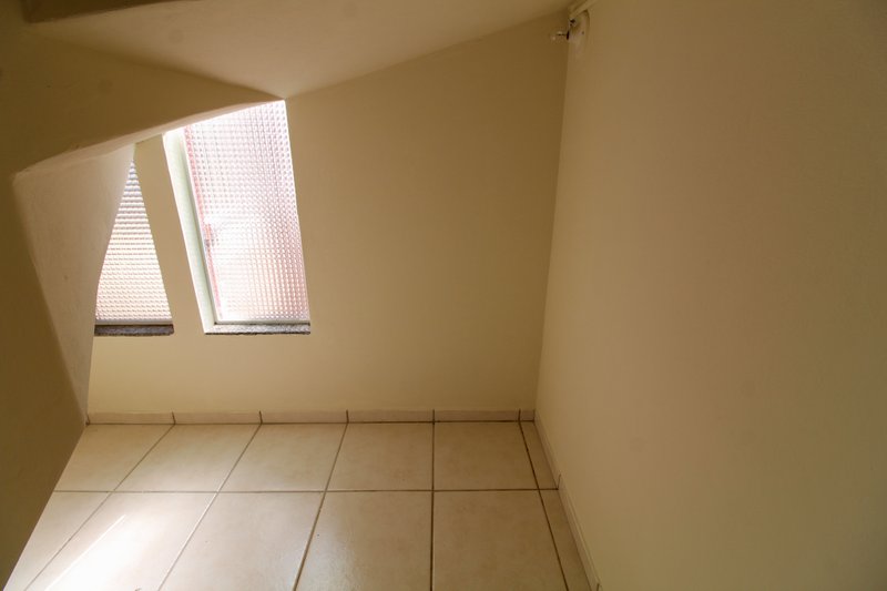 Casa com 4 quartos à venda, 433 m² por R$ 1.500.000 - Condomínio Saint Claire - Sorocaba Rua Amélio Mascella Sorocaba - 