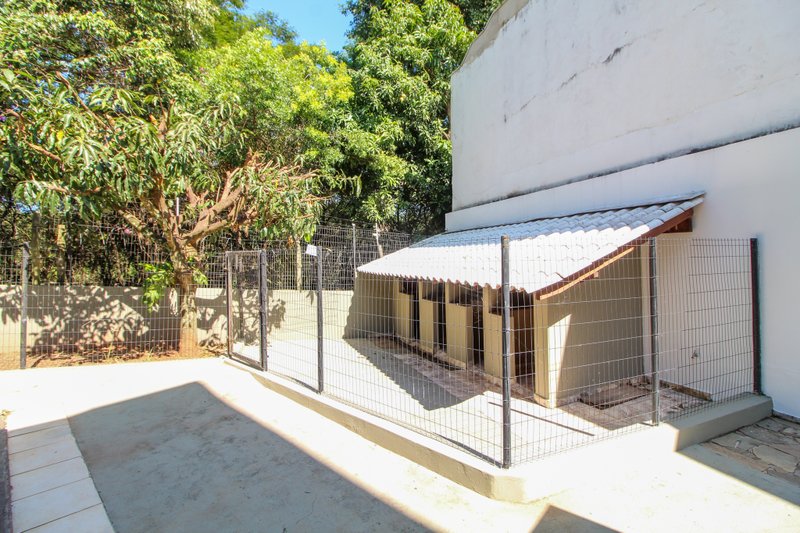 Casa com 4 quartos à venda, 433 m² por R$ 1.500.000 - Condomínio Saint Claire - Sorocaba Rua Amélio Mascella Sorocaba - 