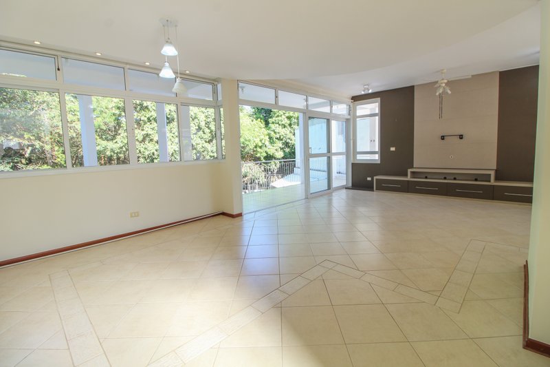 Casa com 4 quartos à venda, 433 m² por R$ 1.500.000 - Condomínio Saint Claire - Sorocaba Rua Amélio Mascella Sorocaba - 