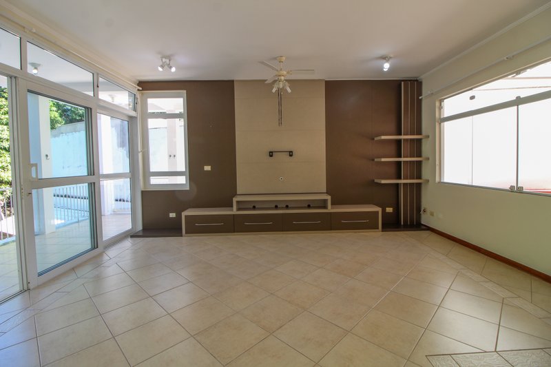 Casa com 4 quartos à venda, 433 m² por R$ 1.500.000 - Condomínio Saint Claire - Sorocaba Rua Amélio Mascella Sorocaba - 