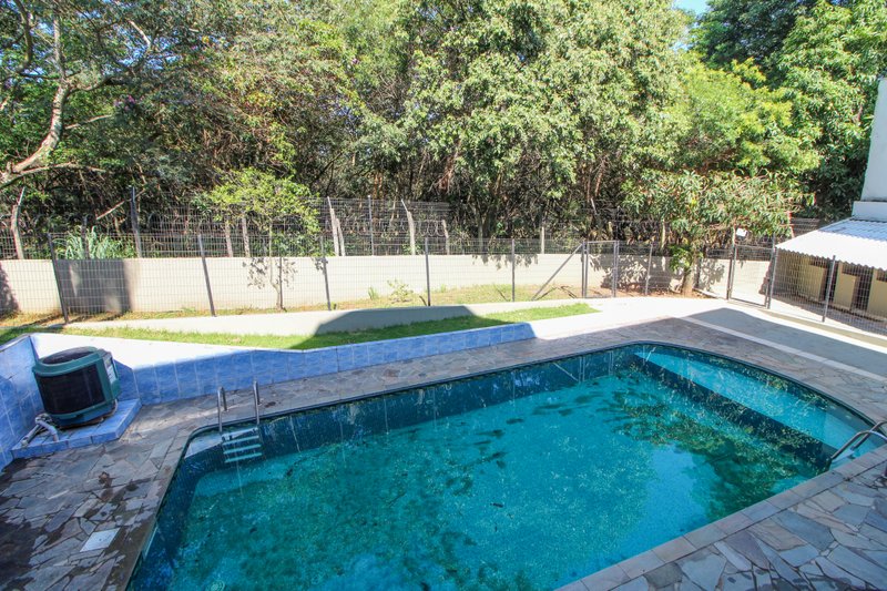 Casa com 4 quartos à venda, 433 m² por R$ 1.500.000 - Condomínio Saint Claire - Sorocaba Rua Amélio Mascella Sorocaba - 