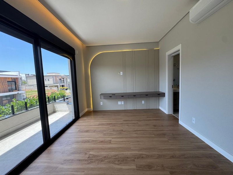 CASA NEOCLÁSSICA COM AUTOMAÇÃO À VENDA NO ARBORAIS, REGIÃO DO ALPHAVILLE, CAMPINAS-SP Avenida Marcelo Fiolo Pupo de Campos Ferreira Campinas - 