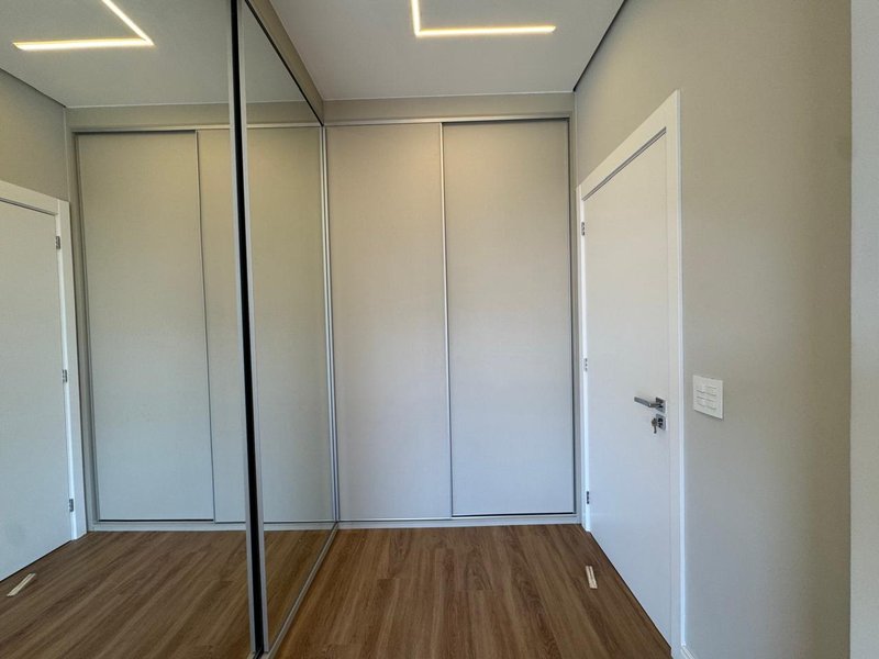 CASA NEOCLÁSSICA COM AUTOMAÇÃO À VENDA NO ARBORAIS, REGIÃO DO ALPHAVILLE, CAMPINAS-SP Avenida Marcelo Fiolo Pupo de Campos Ferreira Campinas - 