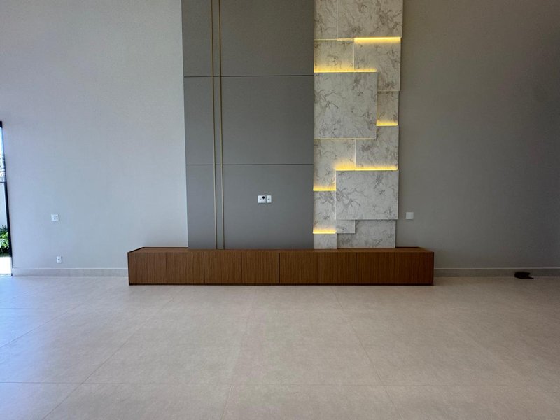 CASA NEOCLÁSSICA COM AUTOMAÇÃO À VENDA NO ARBORAIS, REGIÃO DO ALPHAVILLE, CAMPINAS-SP Avenida Marcelo Fiolo Pupo de Campos Ferreira Campinas - 