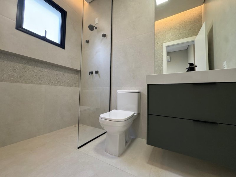 CASA NEOCLÁSSICA COM AUTOMAÇÃO À VENDA NO ARBORAIS, REGIÃO DO ALPHAVILLE, CAMPINAS-SP Avenida Marcelo Fiolo Pupo de Campos Ferreira Campinas - 