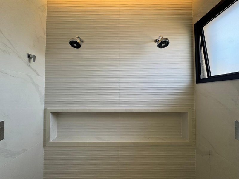 CASA NEOCLÁSSICA COM AUTOMAÇÃO À VENDA NO ARBORAIS, REGIÃO DO ALPHAVILLE, CAMPINAS-SP Avenida Marcelo Fiolo Pupo de Campos Ferreira Campinas - 