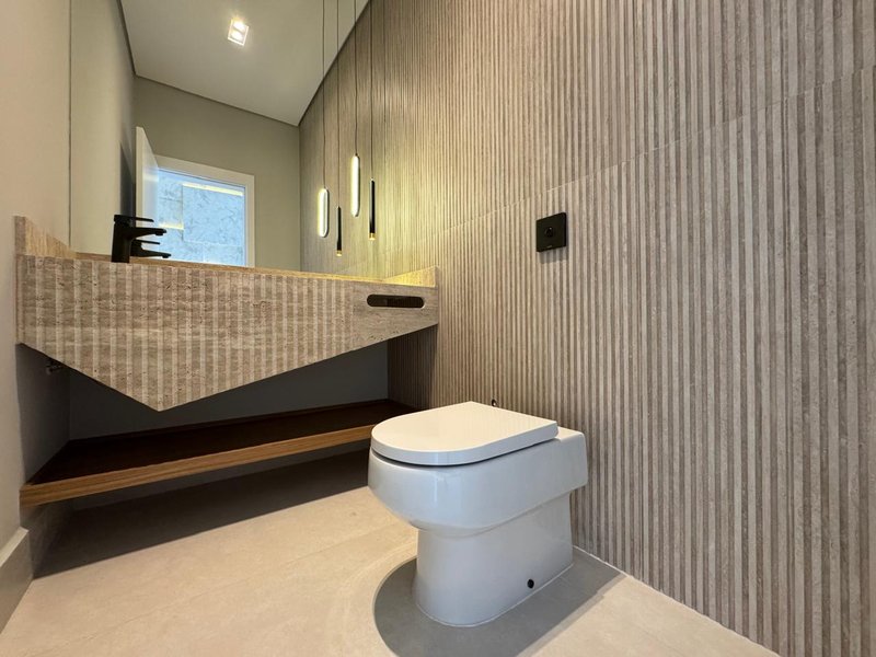 CASA NEOCLÁSSICA COM AUTOMAÇÃO À VENDA NO ARBORAIS, REGIÃO DO ALPHAVILLE, CAMPINAS-SP Avenida Marcelo Fiolo Pupo de Campos Ferreira Campinas - 