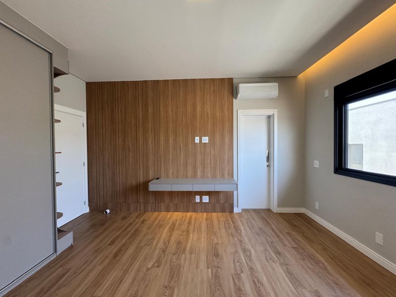 CASA NEOCLÁSSICA COM AUTOMAÇÃO À VENDA NO ARBORAIS, REGIÃO DO ALPHAVILLE, CAMPINAS-SP Avenida Marcelo Fiolo Pupo de Campos Ferreira Campinas - 