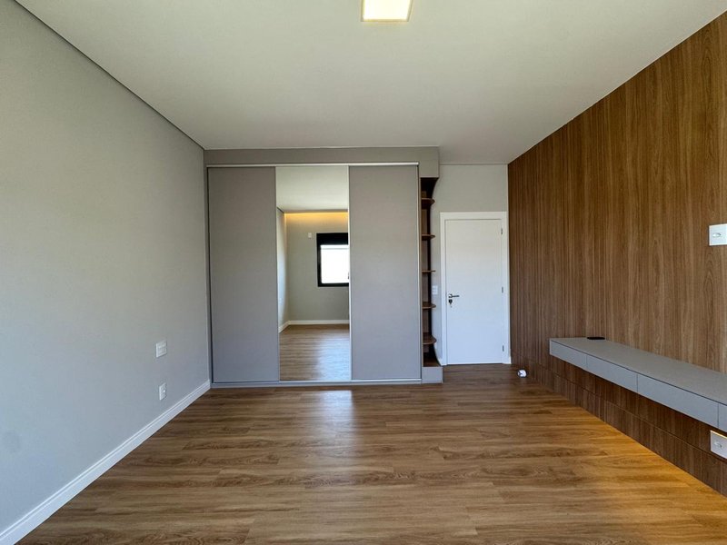 CASA NEOCLÁSSICA COM AUTOMAÇÃO À VENDA NO ARBORAIS, REGIÃO DO ALPHAVILLE, CAMPINAS-SP Avenida Marcelo Fiolo Pupo de Campos Ferreira Campinas - 