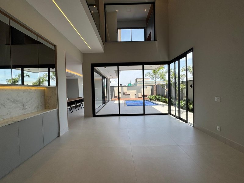 CASA NEOCLÁSSICA COM AUTOMAÇÃO À VENDA NO ARBORAIS, REGIÃO DO ALPHAVILLE, CAMPINAS-SP Avenida Marcelo Fiolo Pupo de Campos Ferreira Campinas - 