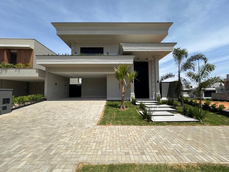 CASA NEOCLÁSSICA COM AUTOMAÇÃO À VENDA NO ARBORAIS, REGIÃO DO ALPHAVILLE, CAMPINAS-SP Avenida Marcelo Fiolo Pupo de Campos Ferreira Campinas - 