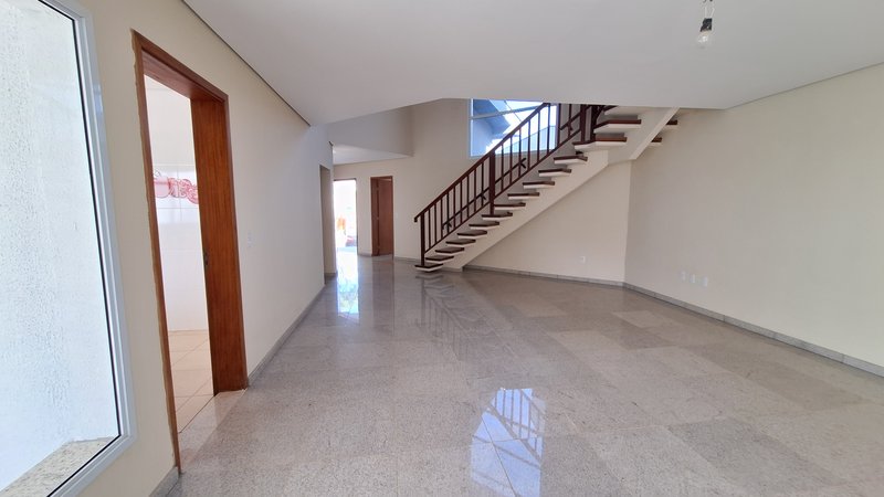 Casa à venda, 243m - 4 Dorm. 2 Suites - R$ 950.000 - Cond. Golden Park Residence - Sorocab Rua Maria Ignes Marins Daemon Sorocaba - 
