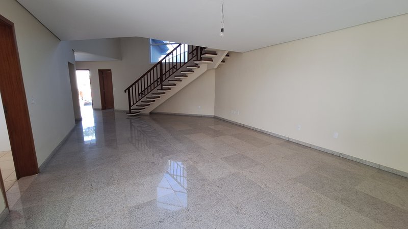 Casa à venda, 243m - 4 Dorm. 2 Suites - R$ 950.000 - Cond. Golden Park Residence - Sorocab Rua Maria Ignes Marins Daemon Sorocaba - 