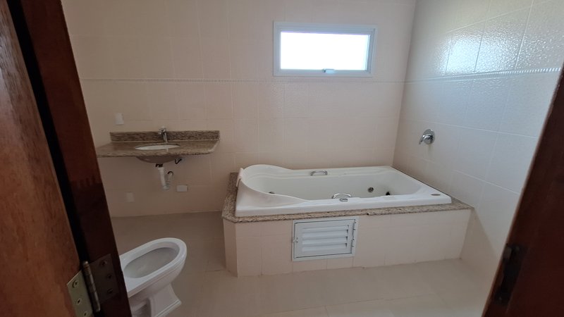 Casa à venda, 243m - 4 Dorm. 2 Suites - R$ 950.000 - Cond. Golden Park Residence - Sorocab Rua Maria Ignes Marins Daemon Sorocaba - 