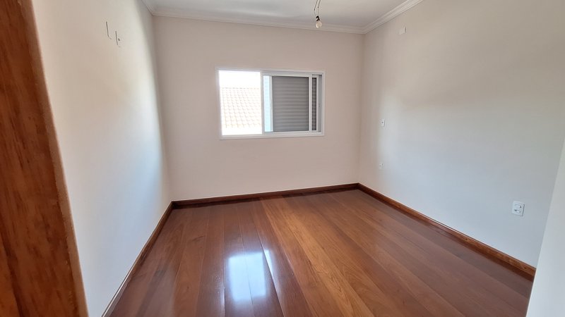 Casa à venda, 243m - 4 Dorm. 2 Suites - R$ 950.000 - Cond. Golden Park Residence - Sorocab Rua Maria Ignes Marins Daemon Sorocaba - 