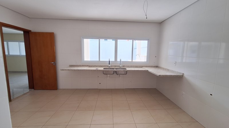 Casa à venda, 243m - 4 Dorm. 2 Suites - R$ 950.000 - Cond. Golden Park Residence - Sorocab Rua Maria Ignes Marins Daemon Sorocaba - 