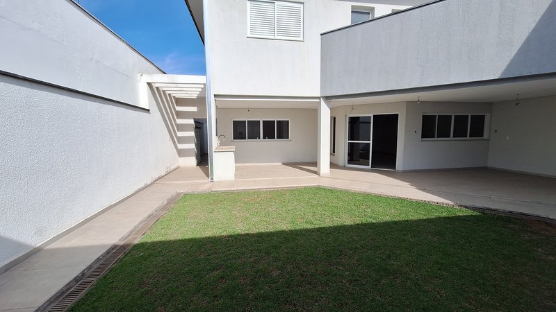Casa à venda, 243m - 4 Dorm. 2 Suites - R$ 950.000 - Cond. Golden Park Residence - Sorocab Rua Maria Ignes Marins Daemon Sorocaba - 