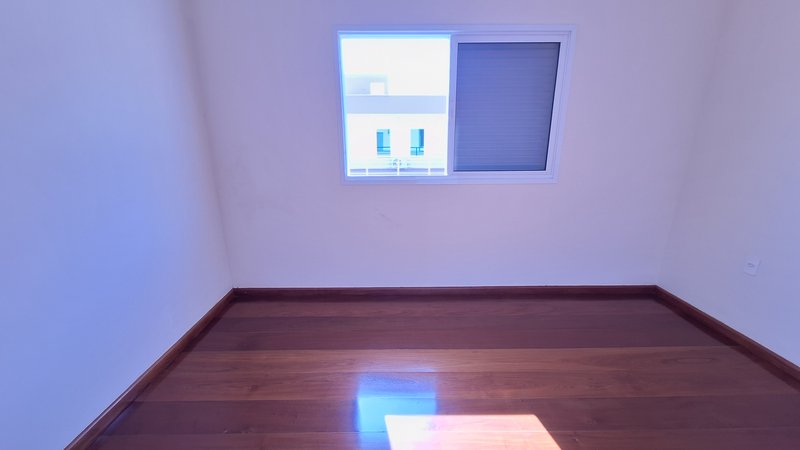 Casa à venda, 243m - 4 Dorm. 2 Suites - R$ 950.000 - Cond. Golden Park Residence - Sorocab Rua Maria Ignes Marins Daemon Sorocaba - 