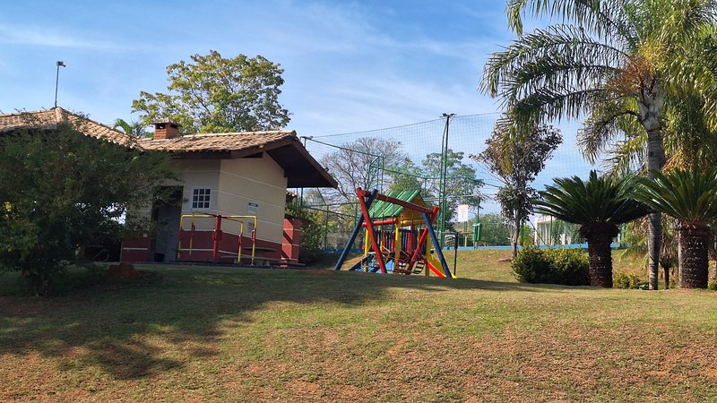 Casa à venda, 243m - 4 Dorm. 2 Suites - R$ 950.000 - Cond. Golden Park Residence - Sorocab Rua Maria Ignes Marins Daemon Sorocaba - 