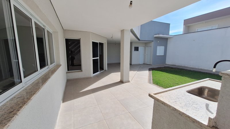 Casa à venda, 243m - 4 Dorm. 2 Suites - R$ 950.000 - Cond. Golden Park Residence - Sorocab Rua Maria Ignes Marins Daemon Sorocaba - 