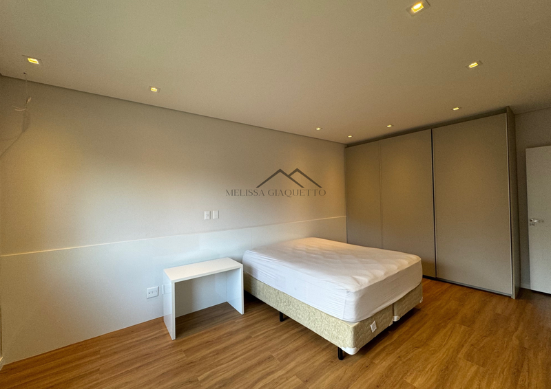 Tambor&eacute; 1 - Casa Alto Padr&atilde;o Avenida Honório Alvares Penteado Santana de Parnaíba - 