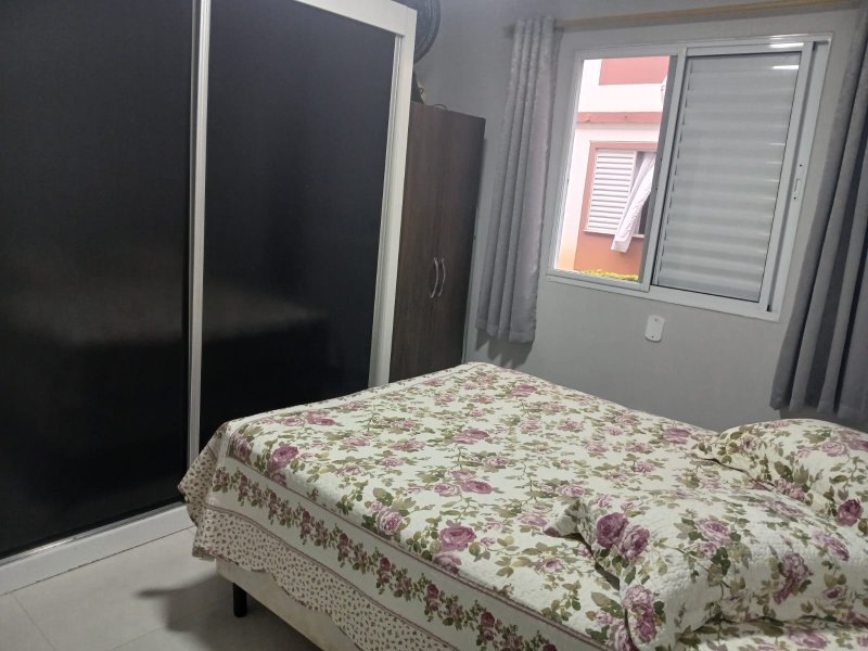 Apartamento 2 Dormitórios -  Conjunto do Bosque  Mogi das Cruzes - 