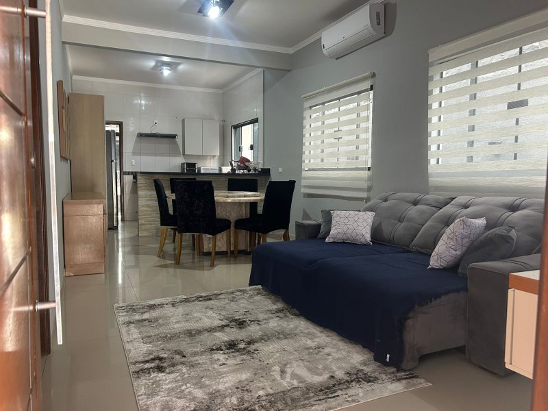 🏡 OPORTUNIDADE — Casa térrea a 200 m da praia  Caraguatatuba - 