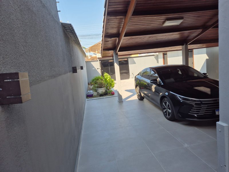 🏡 OPORTUNIDADE — Casa térrea a 200 m da praia  Caraguatatuba - 