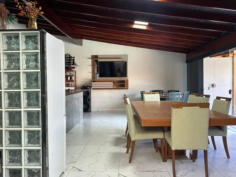 🏡 OPORTUNIDADE — Casa térrea a 200 m da praia  Caraguatatuba - 