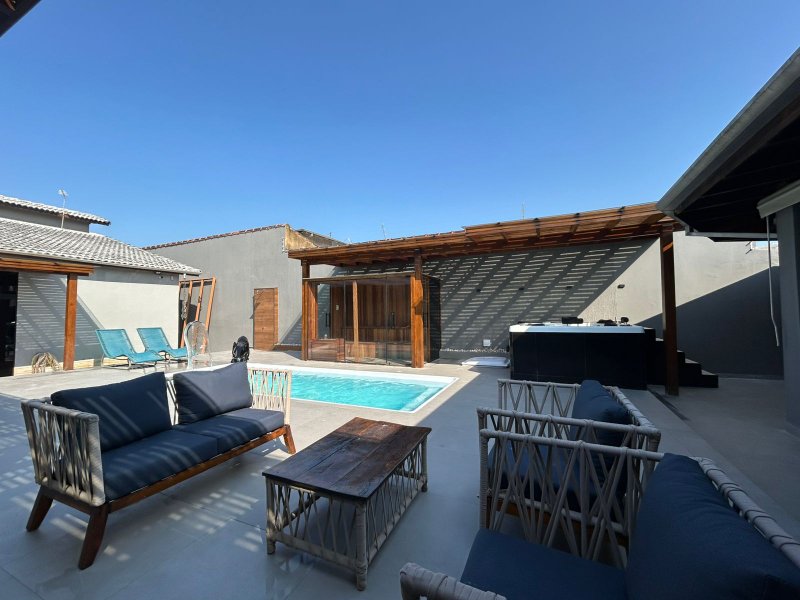 🏡 OPORTUNIDADE — Casa térrea a 200 m da praia  Caraguatatuba - 