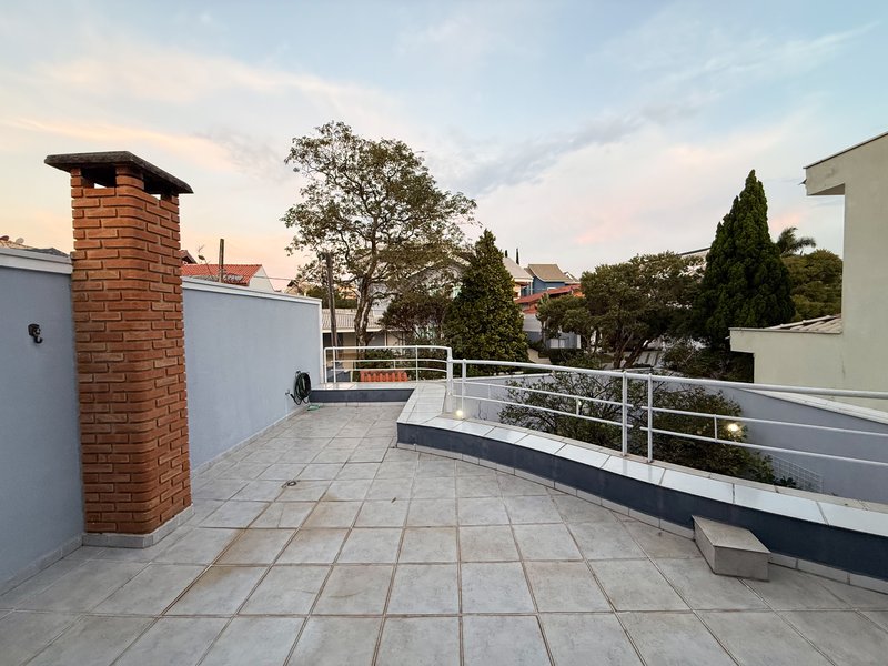 Casa à venda com 3 quartos, 243m2 - R$ 1.380.000 - Granja Olga II -Sorocaba/SP Rua Maria Cecília França Luz Sorocaba - 