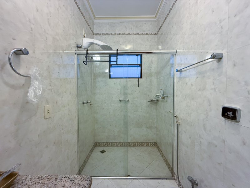 Casa à venda com 3 quartos, 243m2 - R$ 1.380.000 - Granja Olga II -Sorocaba/SP Rua Maria Cecília França Luz Sorocaba - 