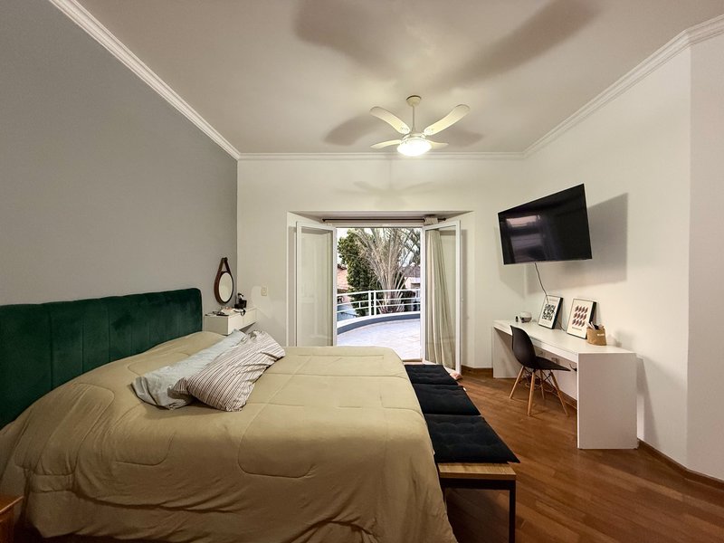 Casa à venda com 3 quartos, 243m2 - R$ 1.380.000 - Granja Olga II -Sorocaba/SP Rua Maria Cecília França Luz Sorocaba - 