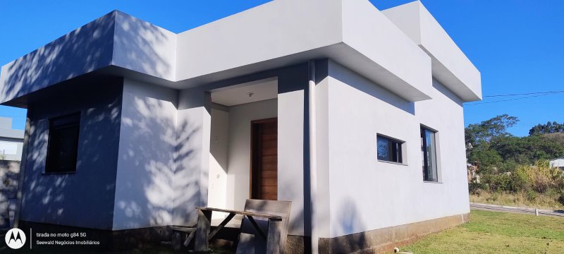 ✔️ Linda casa em Presidente Lucena  Presidente Lucena - 