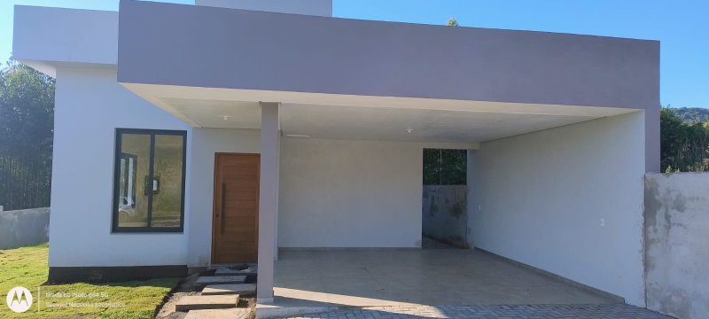 ✔️ Linda casa em Presidente Lucena  Presidente Lucena - 