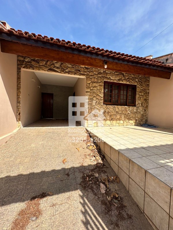 Casa excelente para locação com 2 quartos – Jardim Manoel de Abreu  Tatuí - 