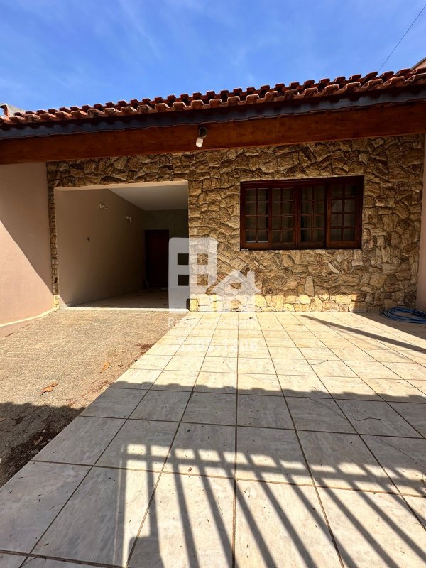 Casa excelente para locação com 2 quartos – Jardim Manoel de Abreu  Tatuí - 