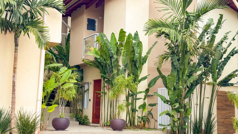 Casa em condomínio na charmosa Praia de Santiago - LOCAÇÃO ANUAL E VENDA  São Sebastião - 