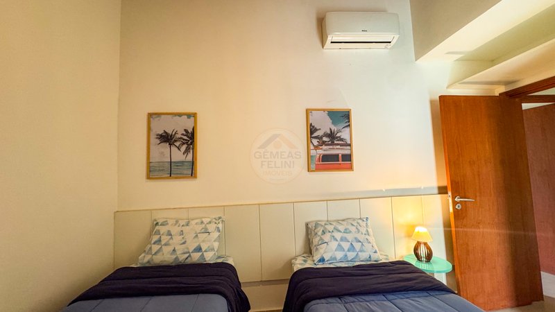 Casa em condomínio na charmosa Praia de Santiago - LOCAÇÃO ANUAL E VENDA  São Sebastião - 