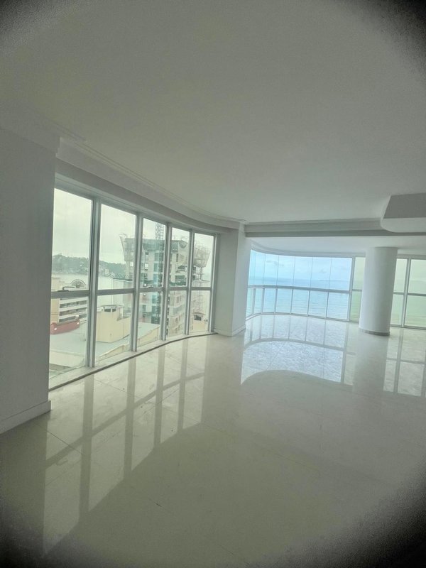 Cobertura Duplex – Edifício Central Park, Itapema/SC Rua 138 Itapema - 