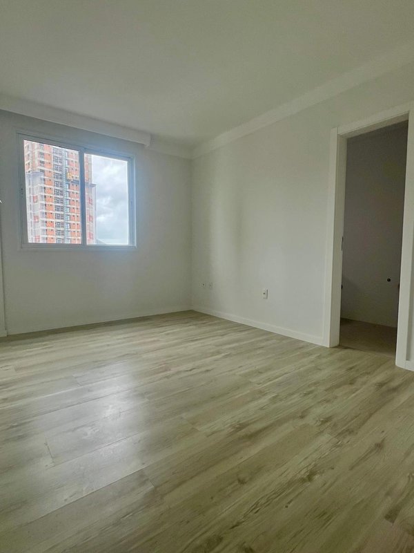 Cobertura Duplex – Edifício Central Park, Itapema/SC Rua 138 Itapema - 