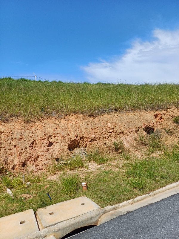 Terreno com Vista Privilegiada no Mosaico Horizontes  Mogi das Cruzes - 