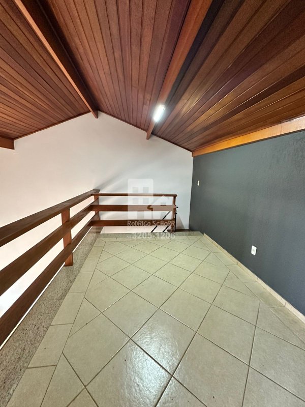Locação – Casa Alto Padrão no Condomínio Vila Monte Verde 4 quartos e piscina  Tatuí - 