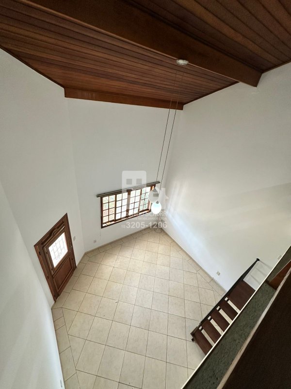 Locação – Casa Alto Padrão no Condomínio Vila Monte Verde 4 quartos e piscina  Tatuí - 
