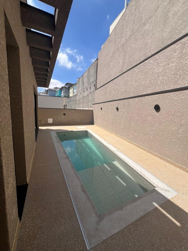 Casa à venda em condomínio de luxo Rua Sabiá Santana de Parnaíba - 