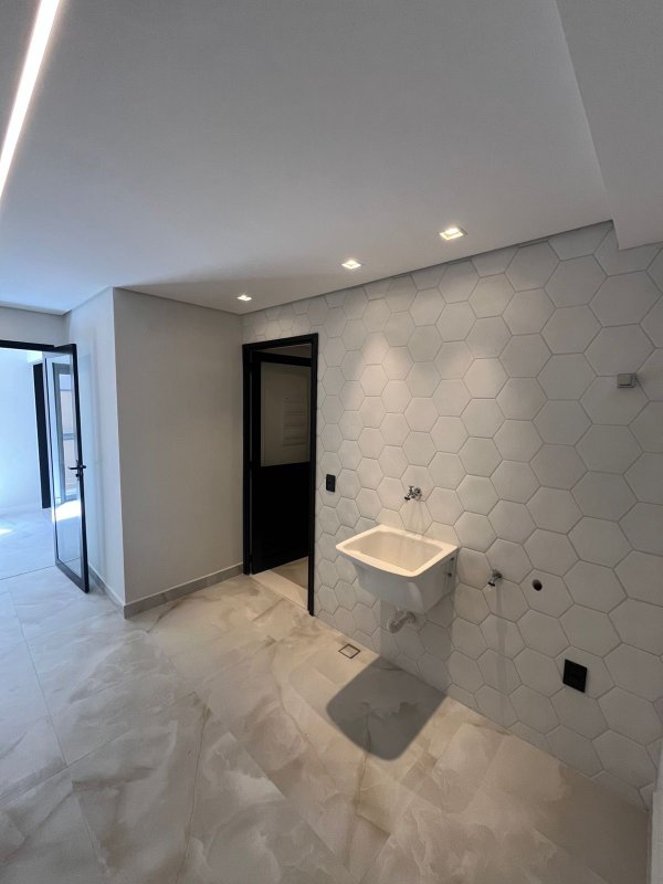 Casa à venda em condomínio de luxo Rua Sabiá Santana de Parnaíba - 